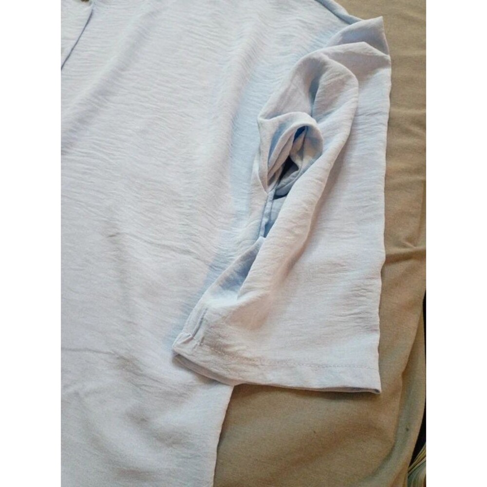 Women's blouse - Picture 3 of 5
